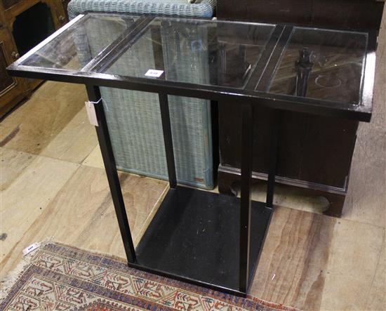 Black metal and glass console table(-)